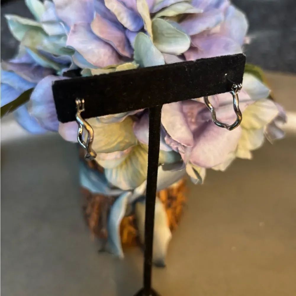 New! Women’s Dainty Silver Twist Hoop Earrings
